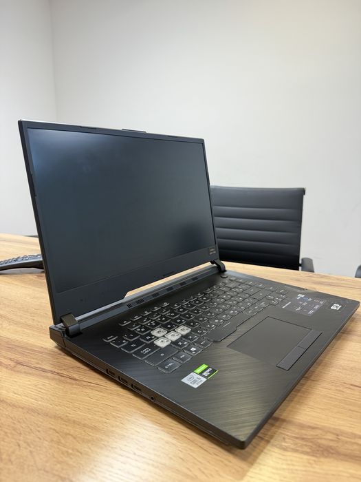 Ноутбук Asus ROG strix G512LI 8гб/ SSD 477