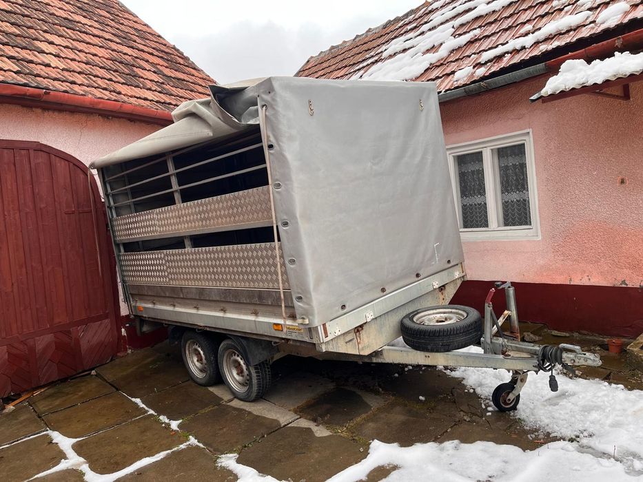 Vând remorcă humbaur cu sistem de frânare ,2000kg