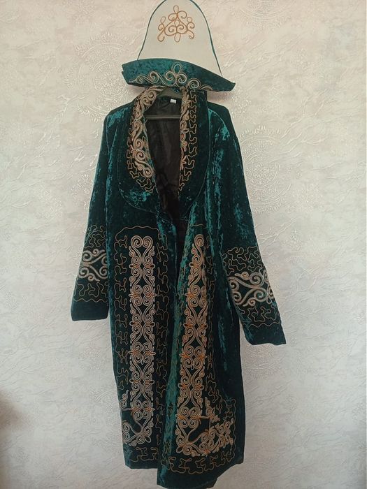 Продам новые мужские шапаны