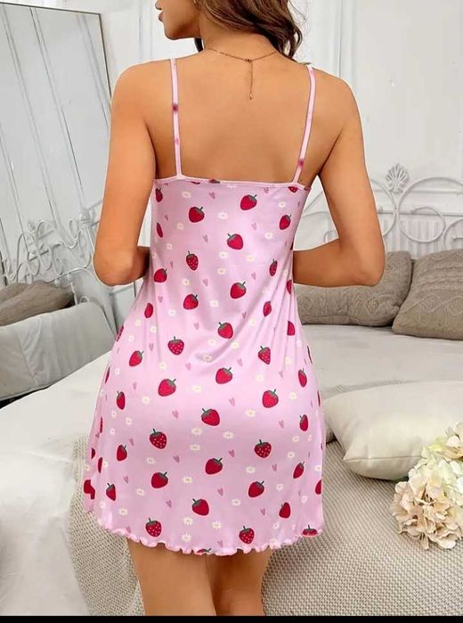 Дамска нощница размер L нова в розово.