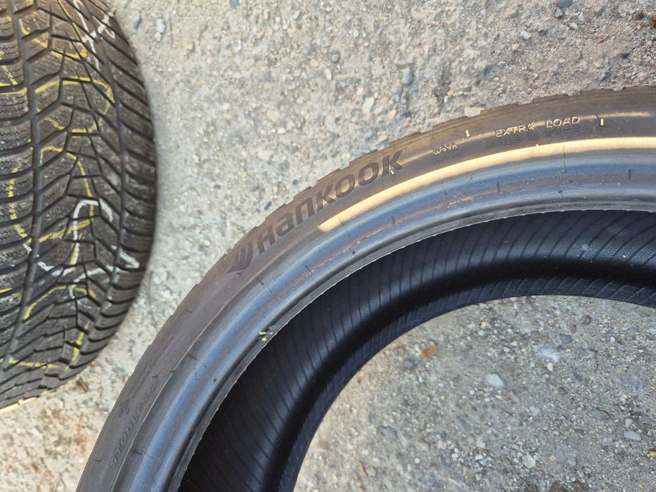 2 Anvelope de IARNA - 215/40/18 - Hankook - Foarte bune DOT 2024