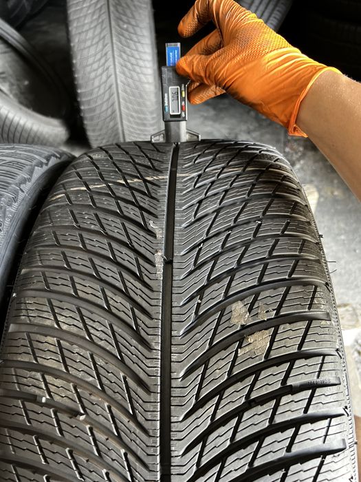 2 anvelope iarna ca NOI 275/35/19 , Michelin , DOT 2024 , 7 mm !