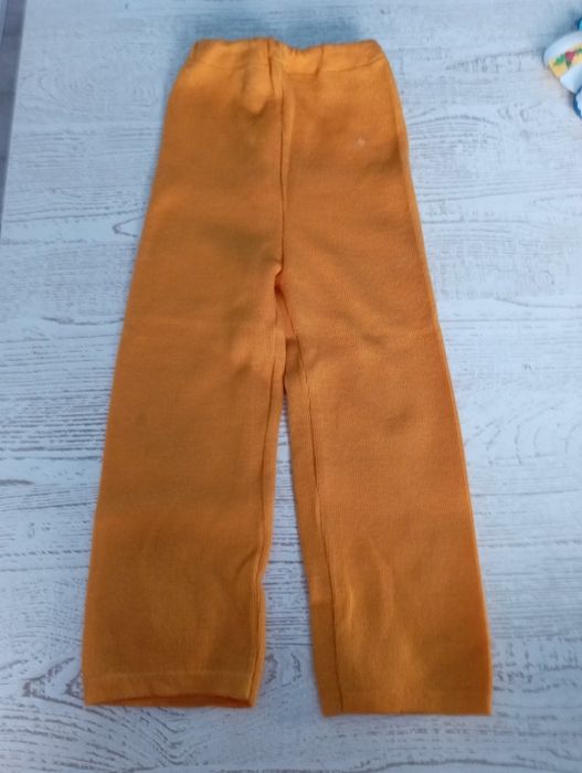 Ръчно плетиво , блузки ,чорапки и буйки за наи малките