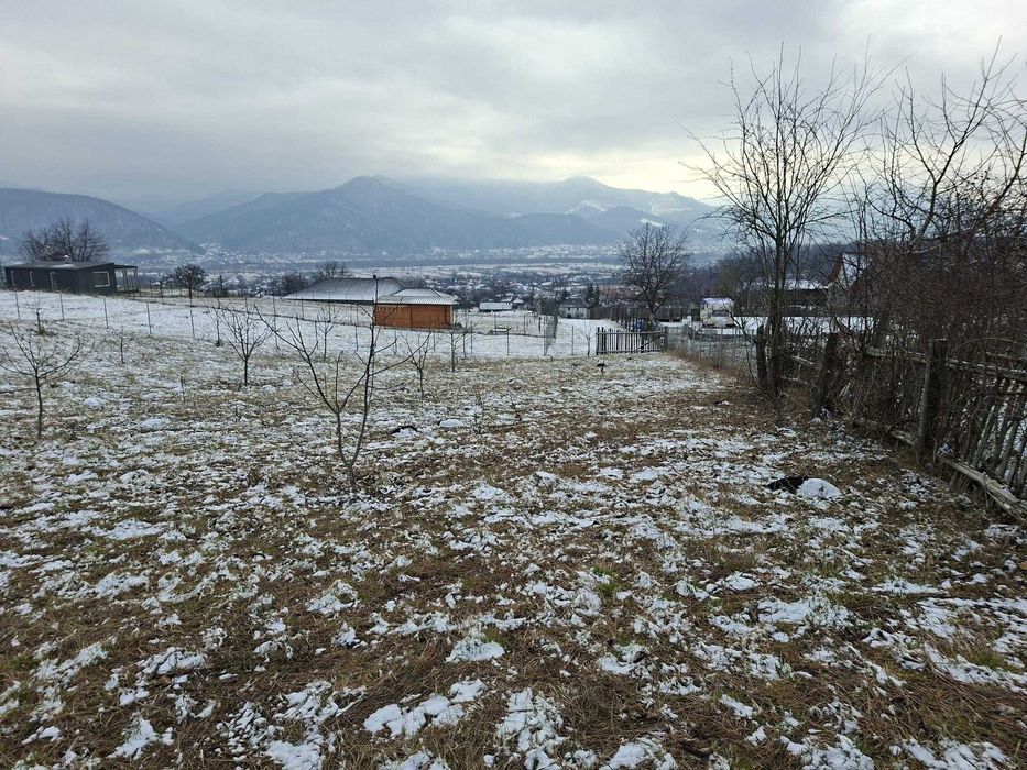 Se vând parcele de teren intravilan în Piatra Neamț, zona Bistrița