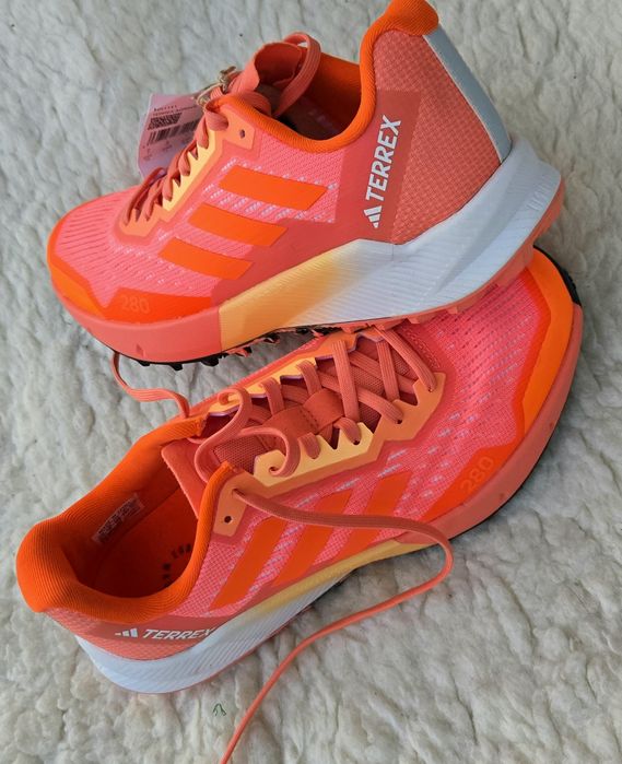 Adidas Terrex оригинални дамски сникърси нови 38 номер