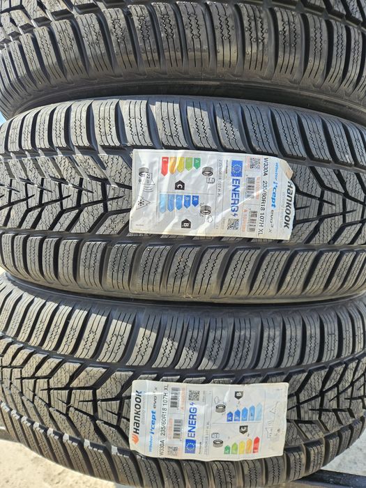 Vând  4 anvelope iarna Noi 235/60r18 235/60/18 HANKOOK