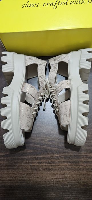 Сандали 36 номер