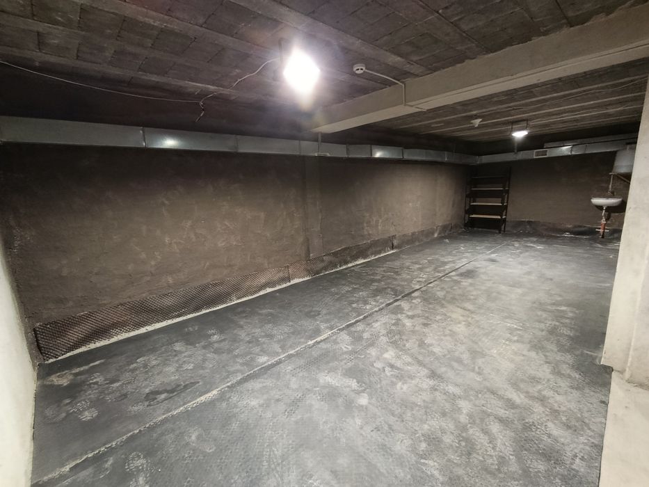 Дава се под наем Гараж / Паркомясто в Велико Търново, Бузлуджа - 40 кв.м за 86.7 € - Снимка #8