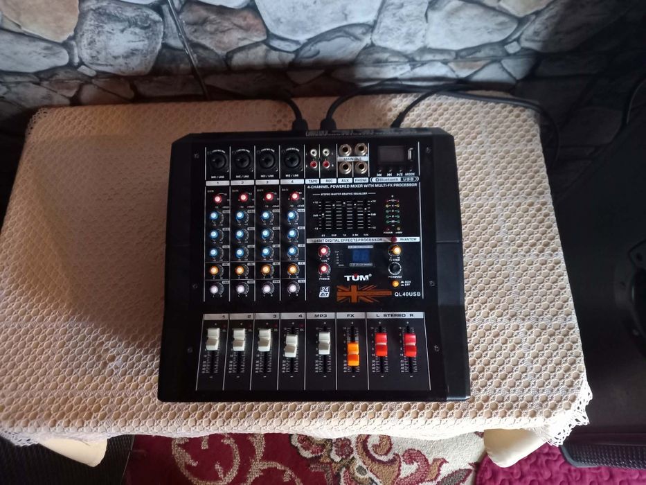 Vând boxe profesionale, folosite 3-5 ori