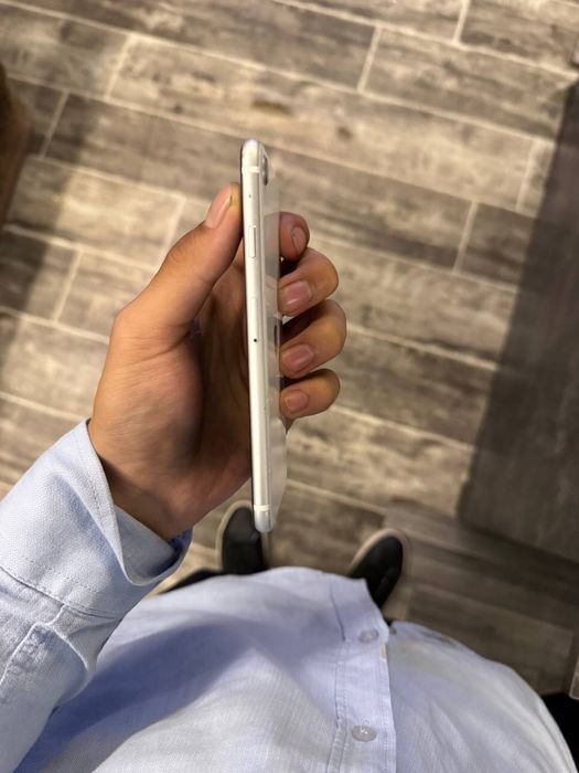 Iphone SE 2020 .