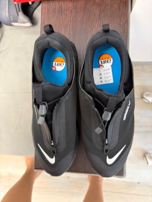 Adidasi nike nr 42.5