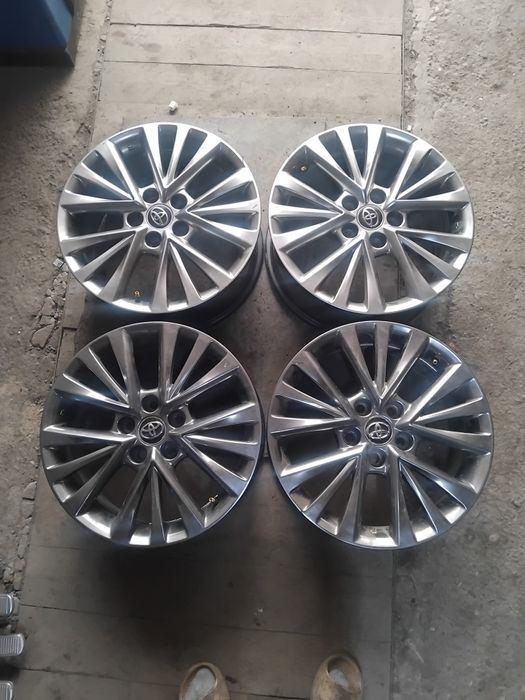 Диски на Toyota camry 55