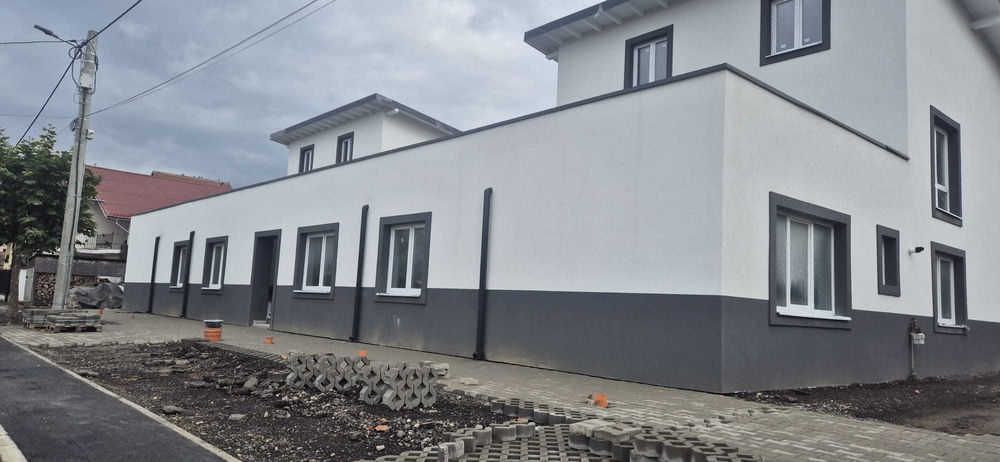 Inchiriez 2 apartamente Râșnov, pretabile sediu firma in Rasnov