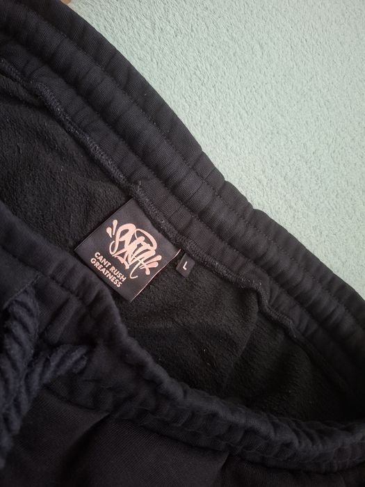 Syna World OG Syna - black/rose gold екип