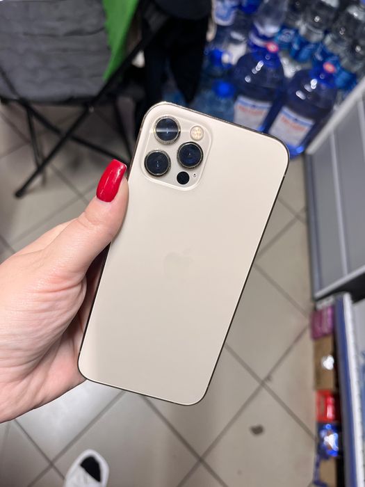 Продам 12 pro срочно