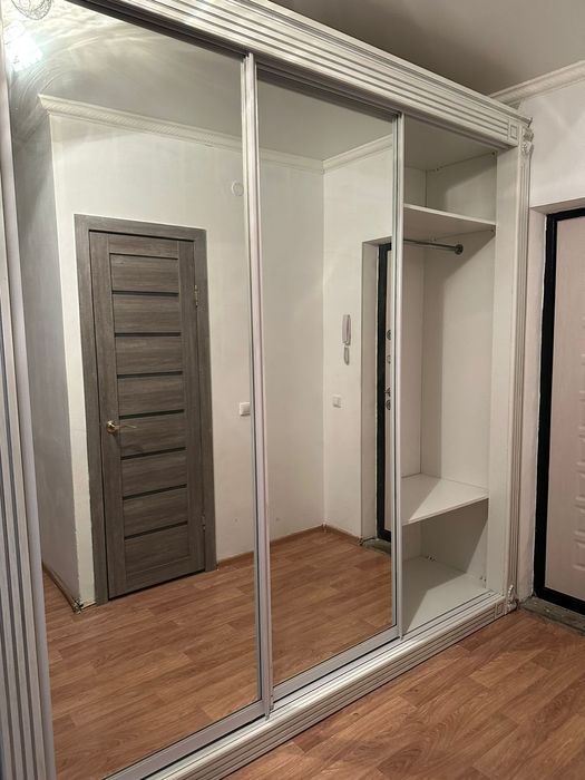 Шкаф для прихожий