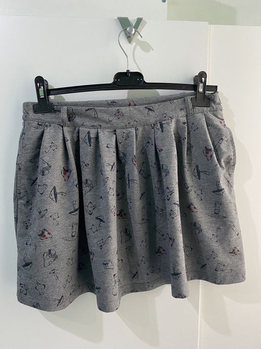 Fusta gri plisata cu buzunare si ciupercute