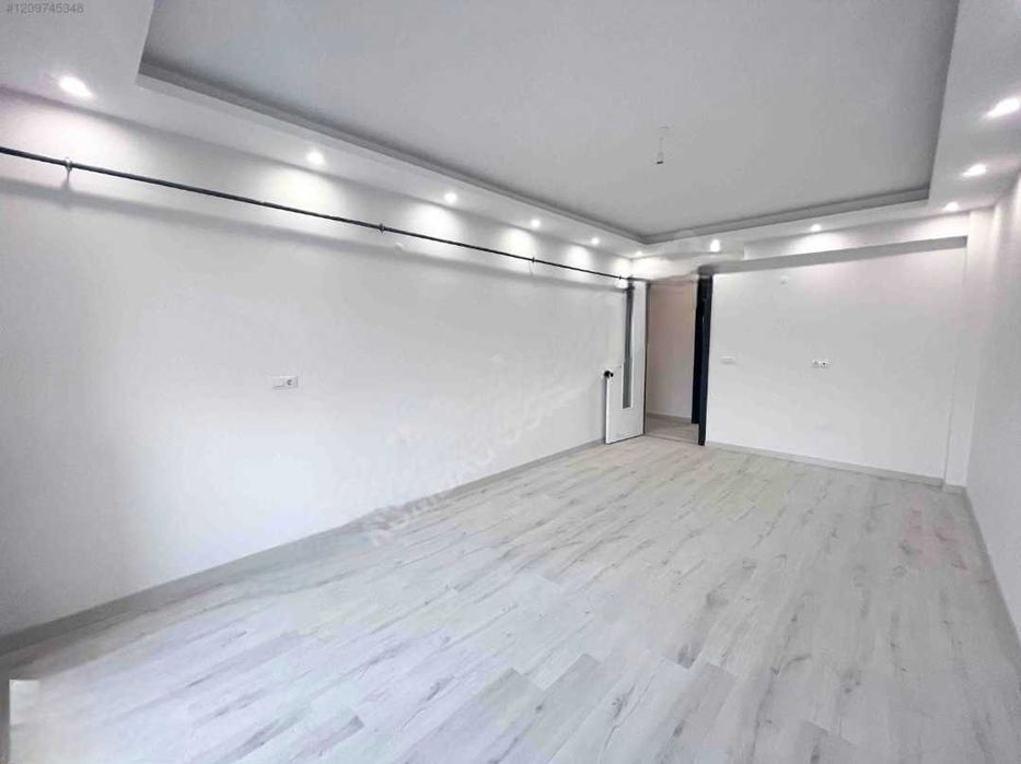 Дава се под наем Тристаен апартамент в Пловдив, Беломорски - 100 кв.м за 84900 € - Снимка #7