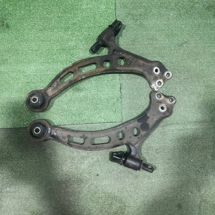 Передняя рычаг Toyota Wondom