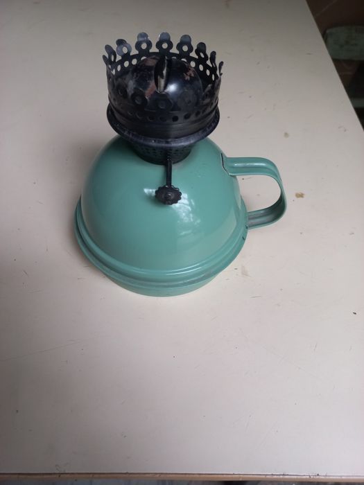 Керосиновая лампа .