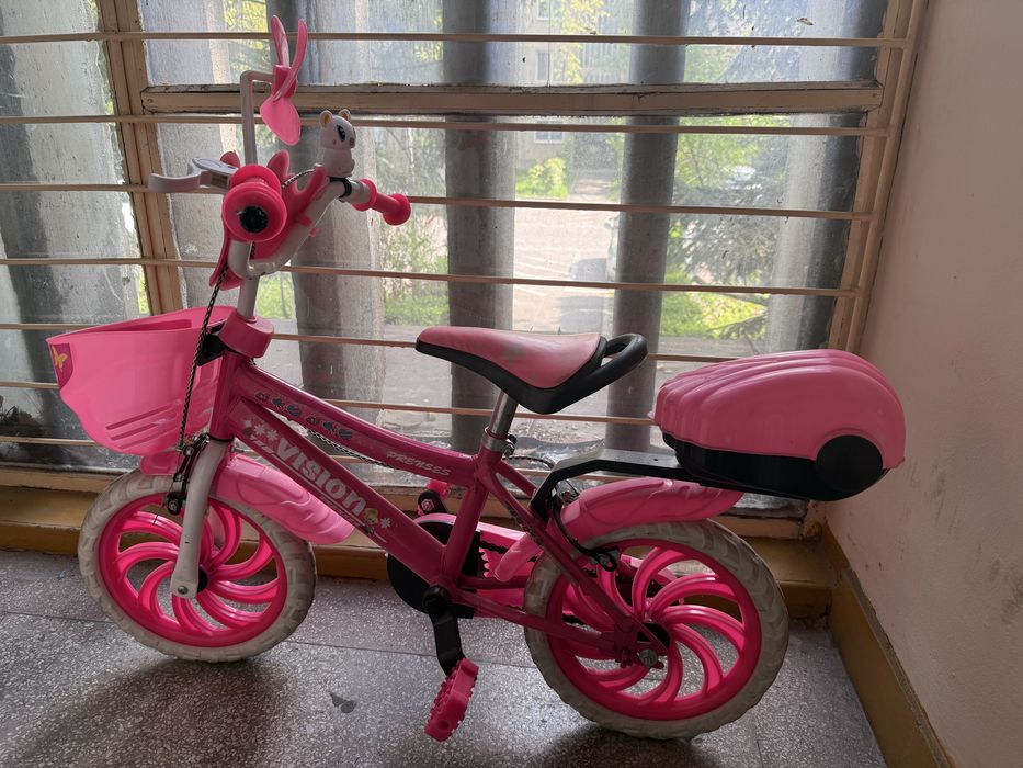 Vand bicileta fete 14 inch. Predare in Oradea