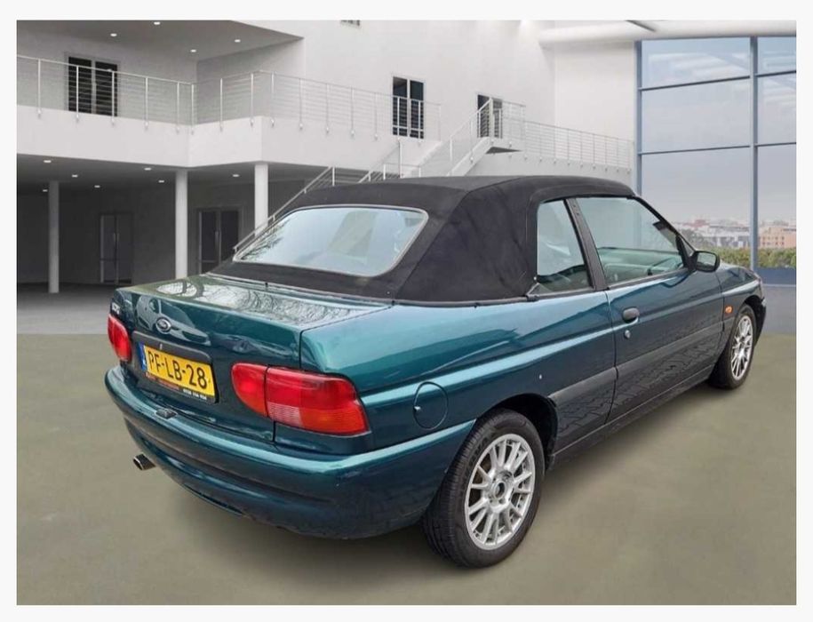 Vand sau schimb Ford Escort Cabrio