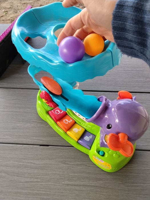 Jucărie interactivă VTech Pop & Play  Elefant arunca bile canta sunete