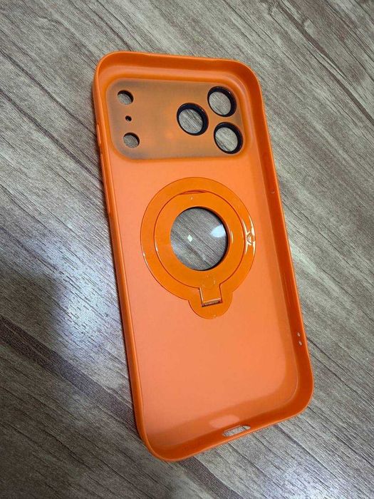Продаю пластиковый чехол с кольцом‑подставкой для iPhone 17 Pro Max