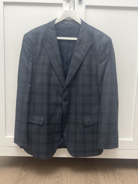 Классический костюм  тройка