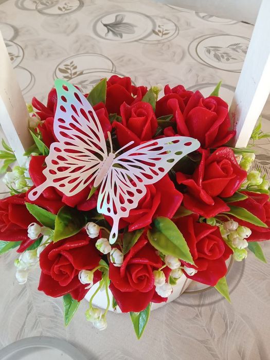 Sovunli iforli gullar zakazga yasaladi