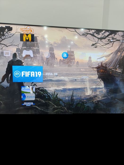 Продам playstation 3 superslim