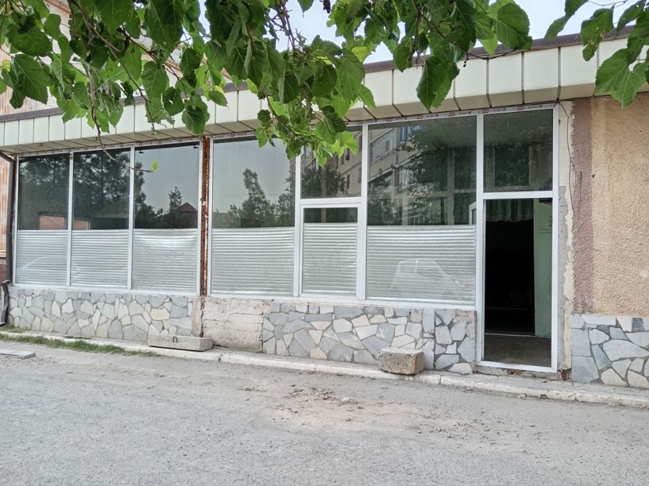 Шахар марказида 100 м² нотурар жой ижарага берилади
