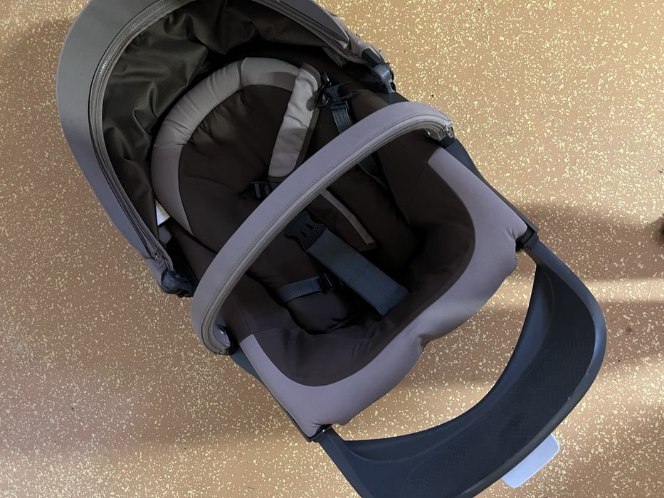 Vand carucior Stokke V4 maro