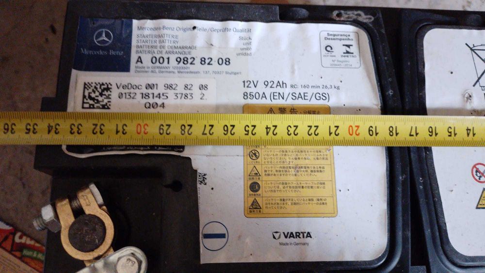 Baterie auto originală Mercedes-Benz AGMcod piesăA001 982 82 08 Varta.