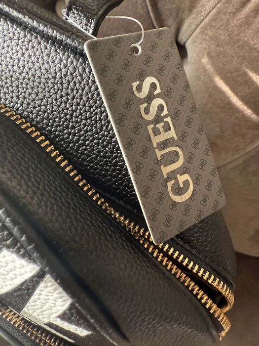 Нова раница Guess