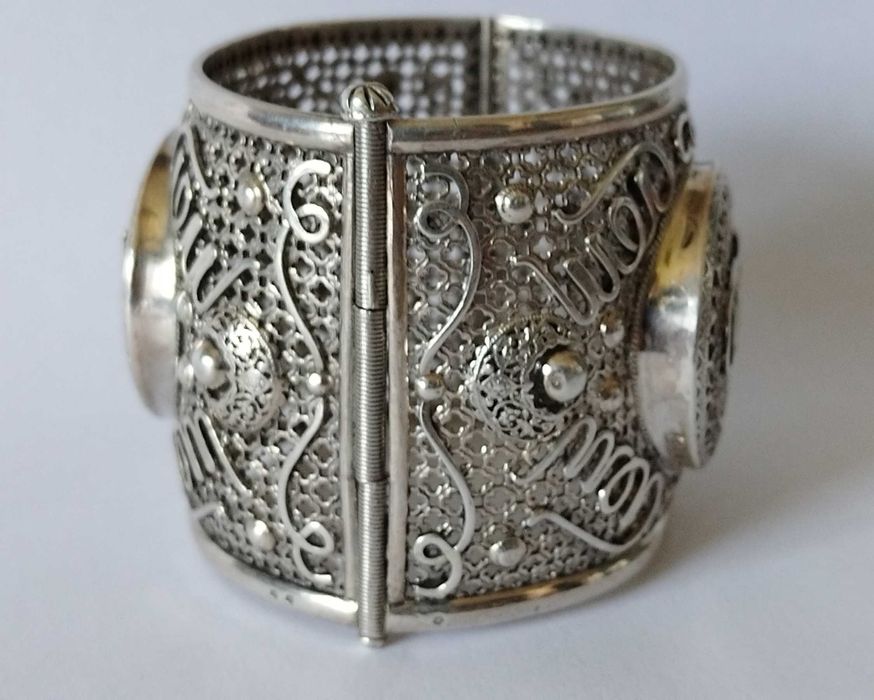 Veche bratara persana. manufactura in argint. secolul XIX