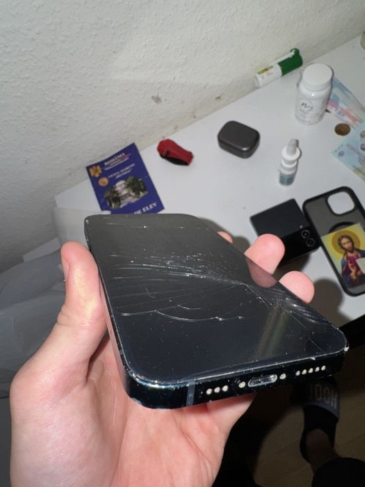 Iphone 13 pentru piese