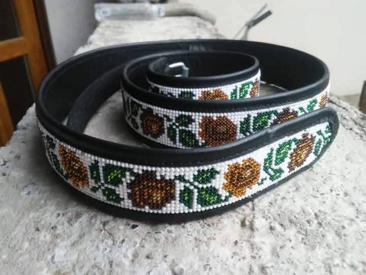 Curele și chimire cu margele