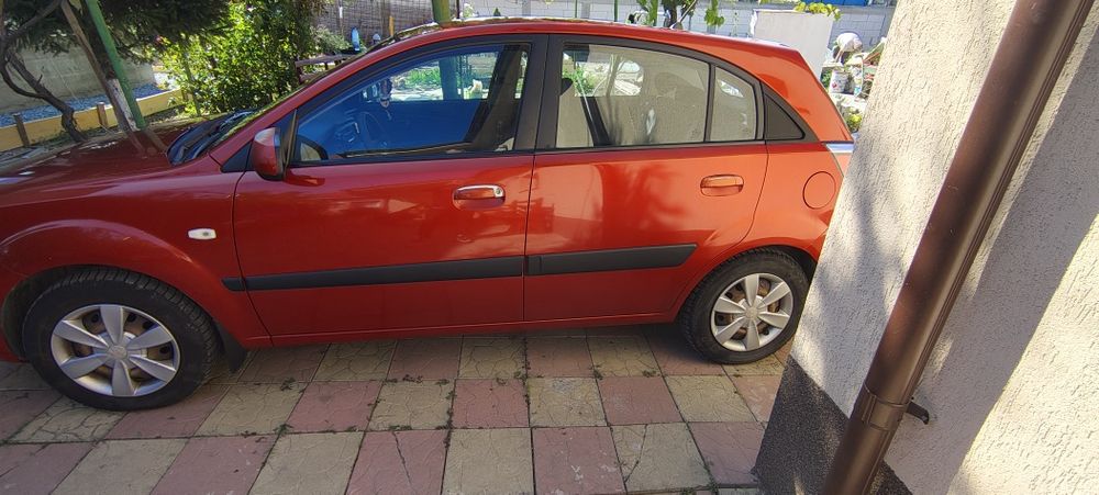 Kia Rio 1.4, benzină,2006 • În familie de nouă • ITP/RCA la zi”.