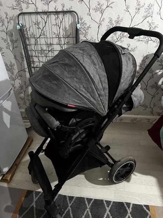 Продается коляска с перекидной ручкой