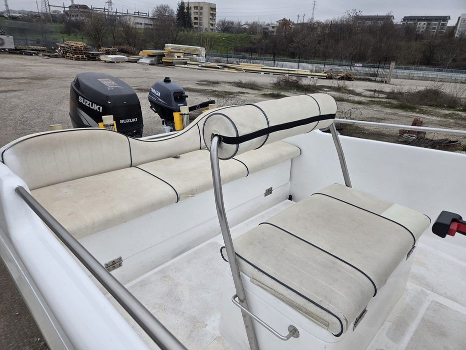 Лодка за риболов, тролинг,сом,воблер,регистрирана в Гърция