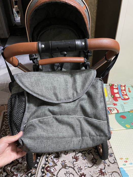 Продам коляску.В подарок идёт мишка