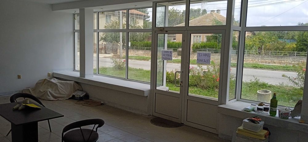 Дава се под наем Магазин в с. Кардам, Област Добрич - 200 кв.м за 62962.56 € - Снимка #4