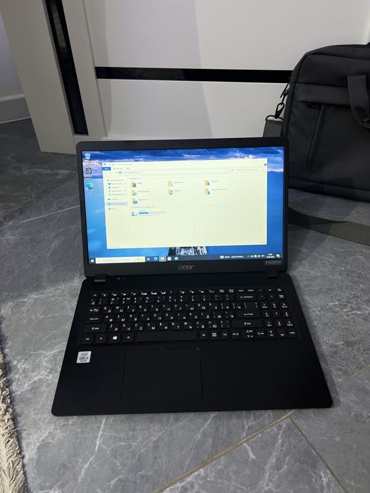 Офисный ноутбук Acer