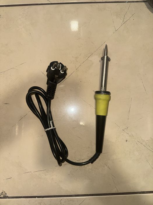 Letcon de Lipit cu alimentare la curent 220V