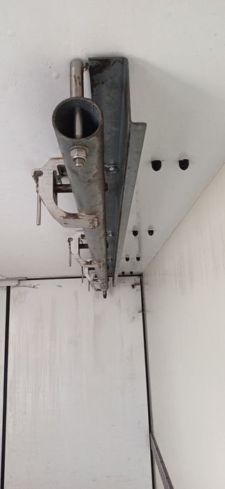 Планки для подвешивания туши в рефрежираторе