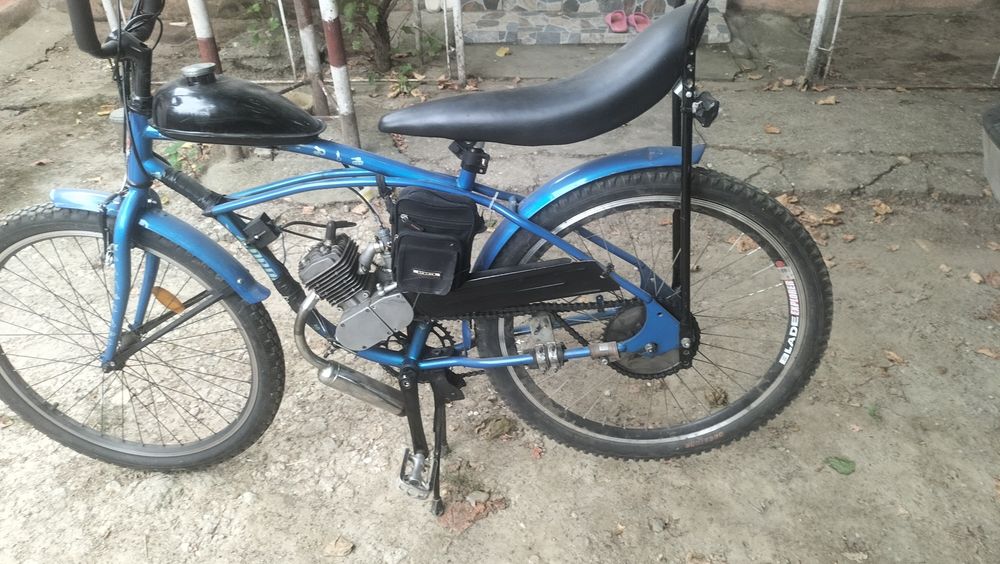 Vind Bicicleta cu motor.