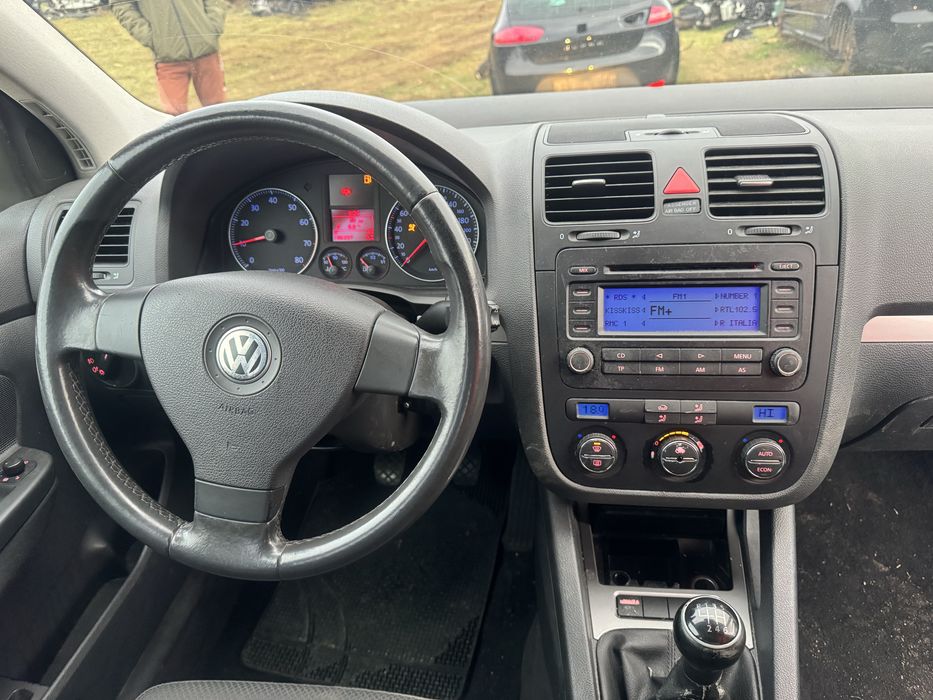 VW Golf 5 1.6FSI 115 на части