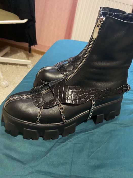 Ghete piele, interior exterior, noi! Marimea 40.