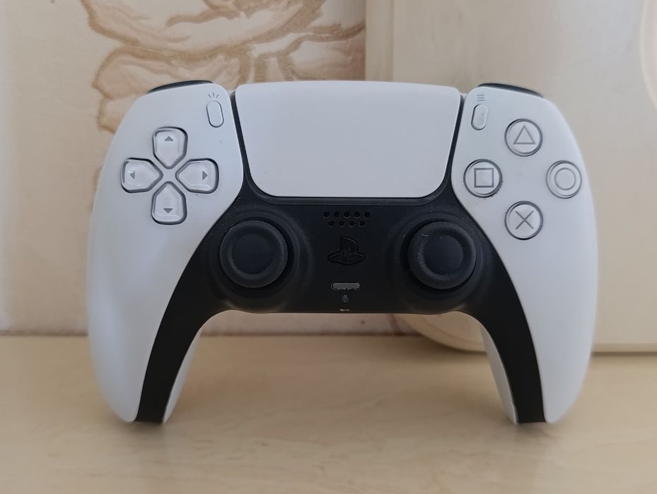 PS5 Джойстик продам!
